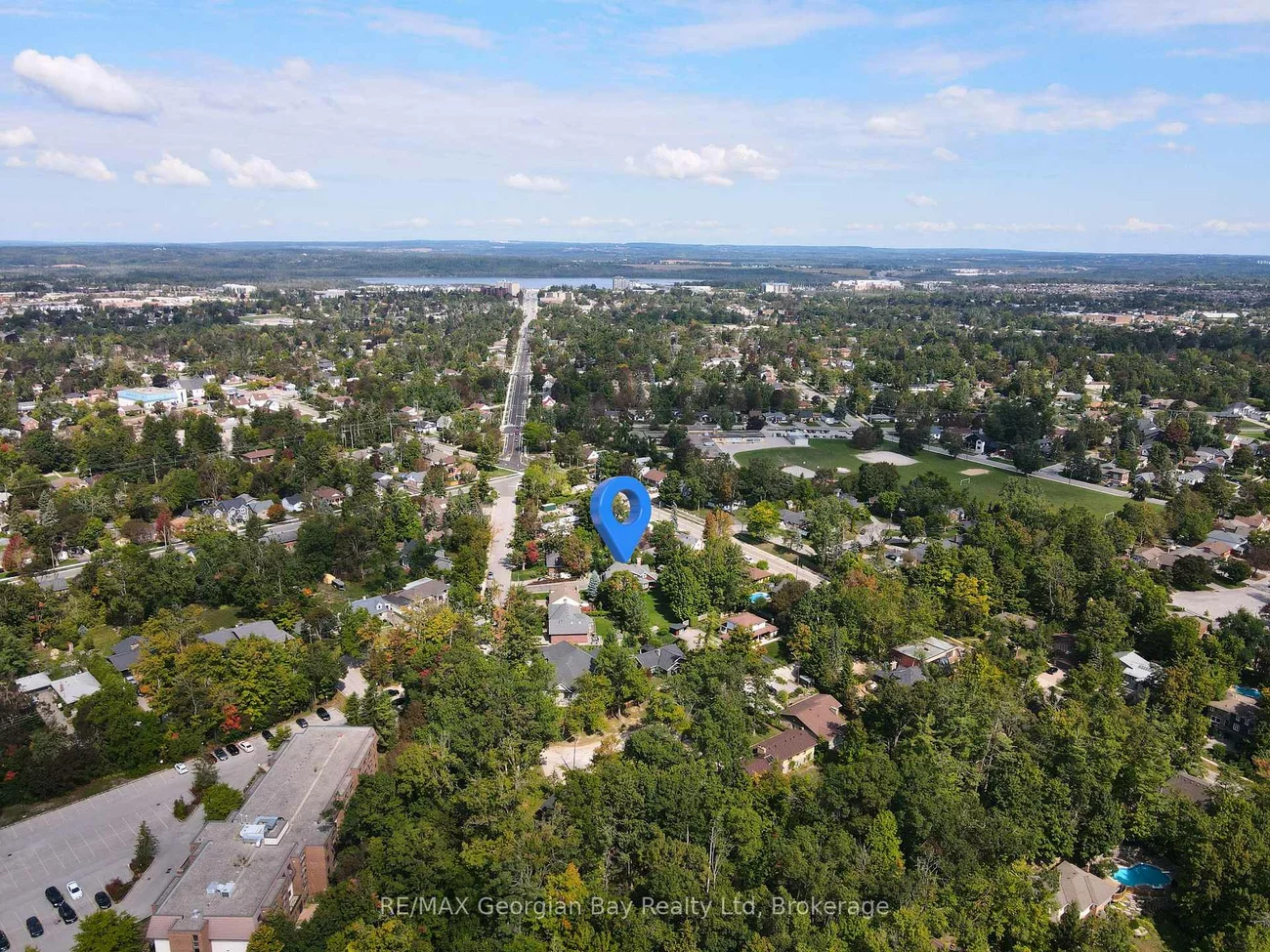 105, Duckworth, Codrington, Barrie