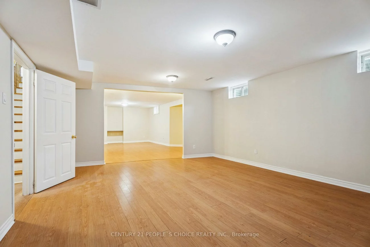 136, Marsellus, Holly, Barrie