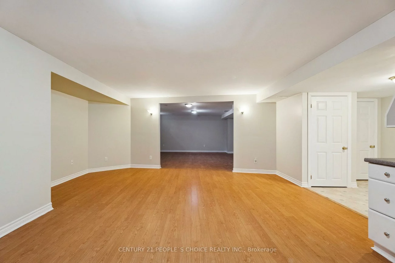 136, Marsellus, Holly, Barrie