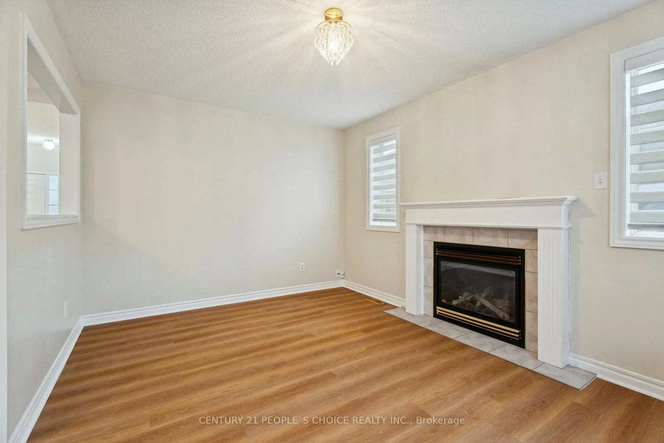 136, Marsellus, Holly, Barrie