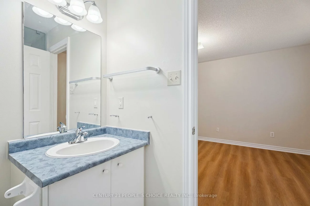 136, Marsellus, Holly, Barrie