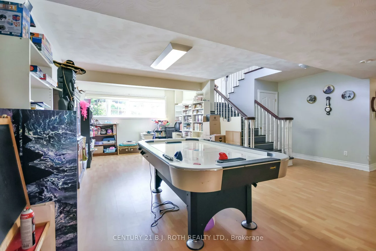 55, Bloxham, Bayshore, Barrie