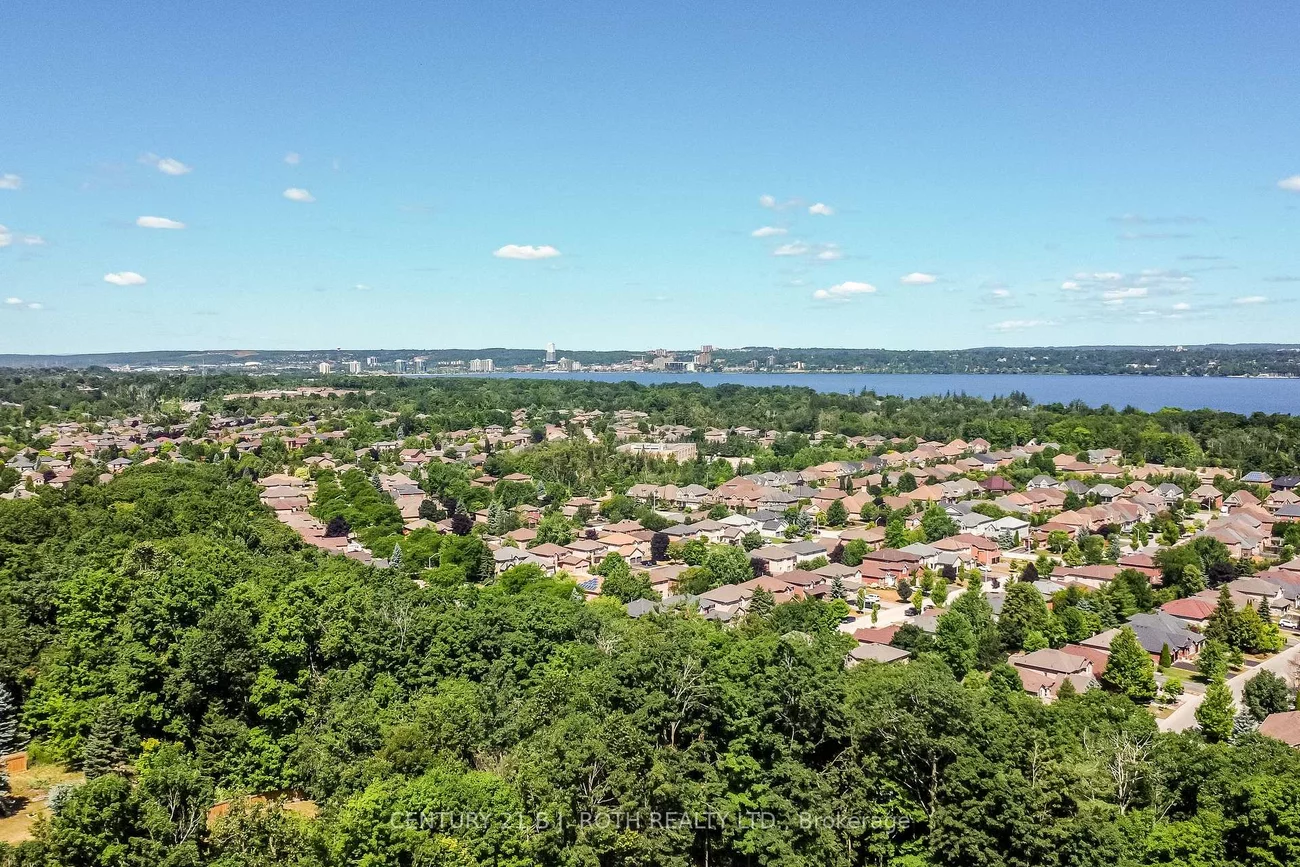 55, Bloxham, Bayshore, Barrie