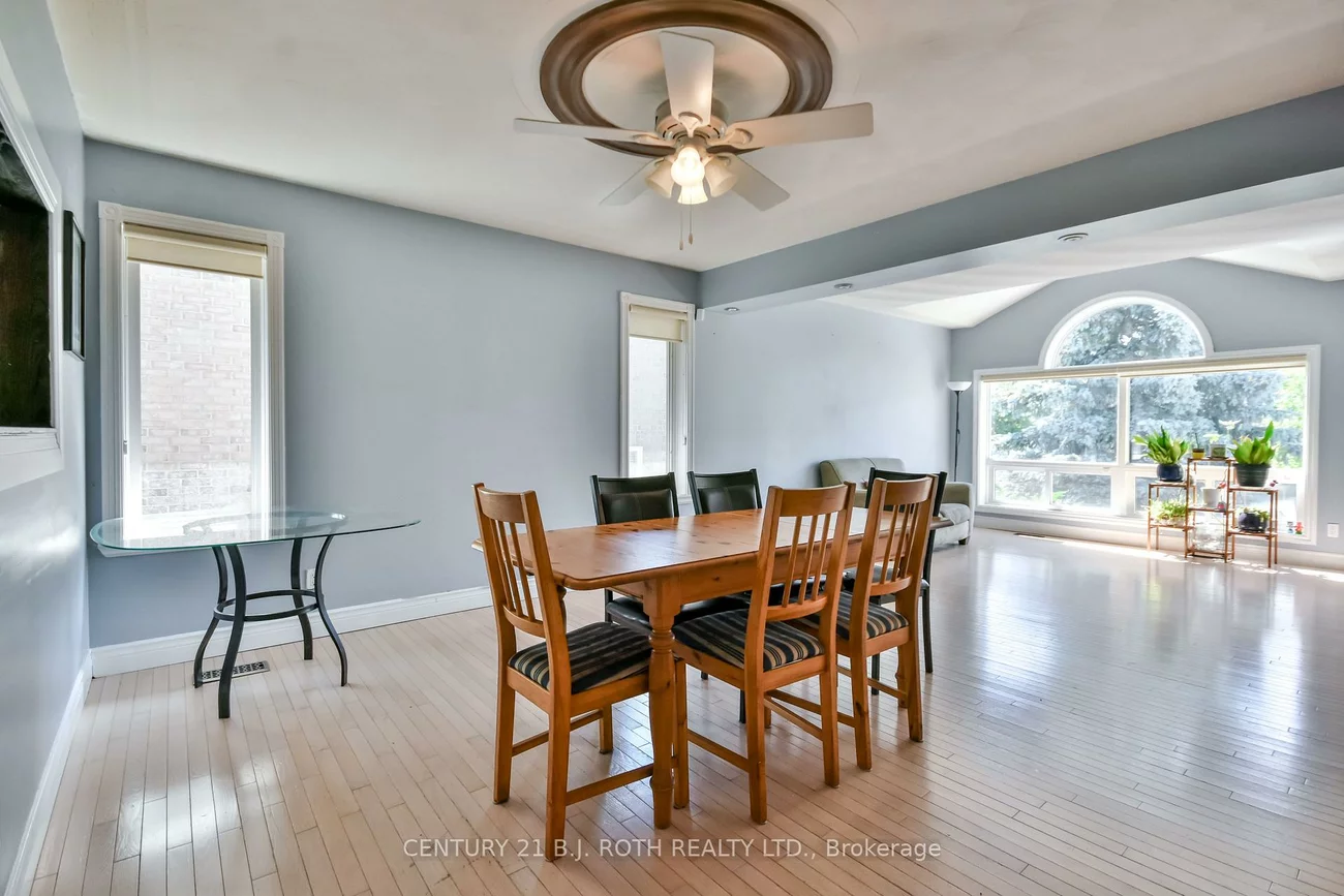 55, Bloxham, Bayshore, Barrie