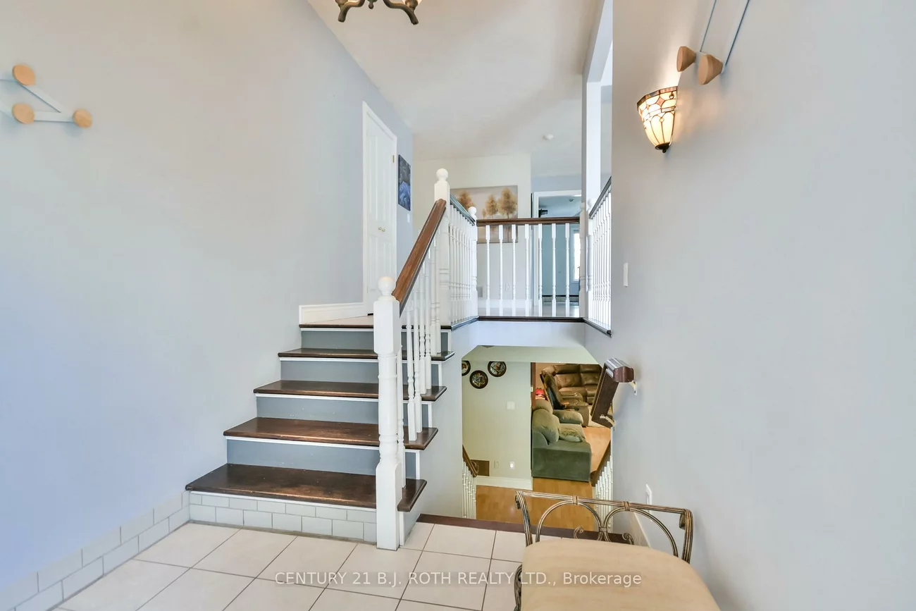 55, Bloxham, Bayshore, Barrie