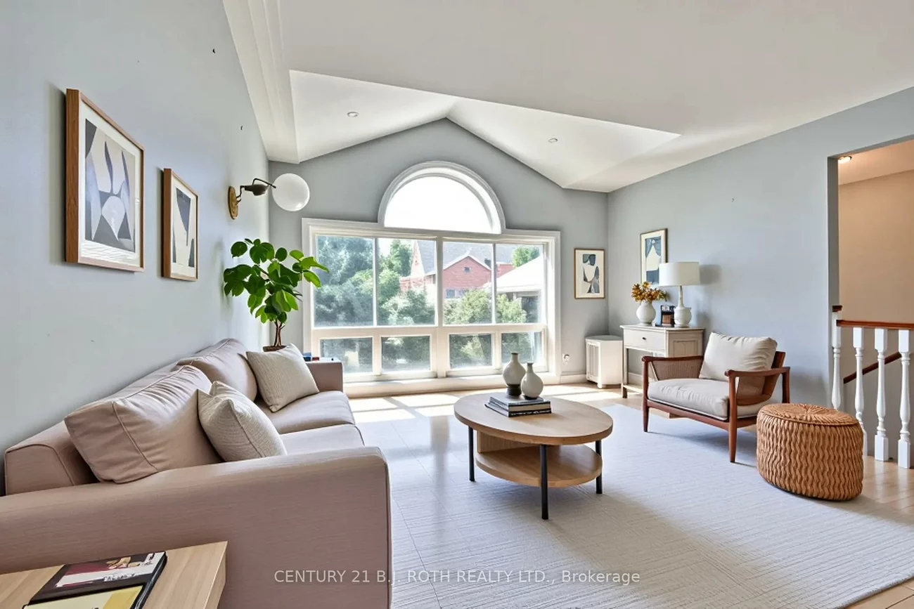 55, Bloxham, Bayshore, Barrie