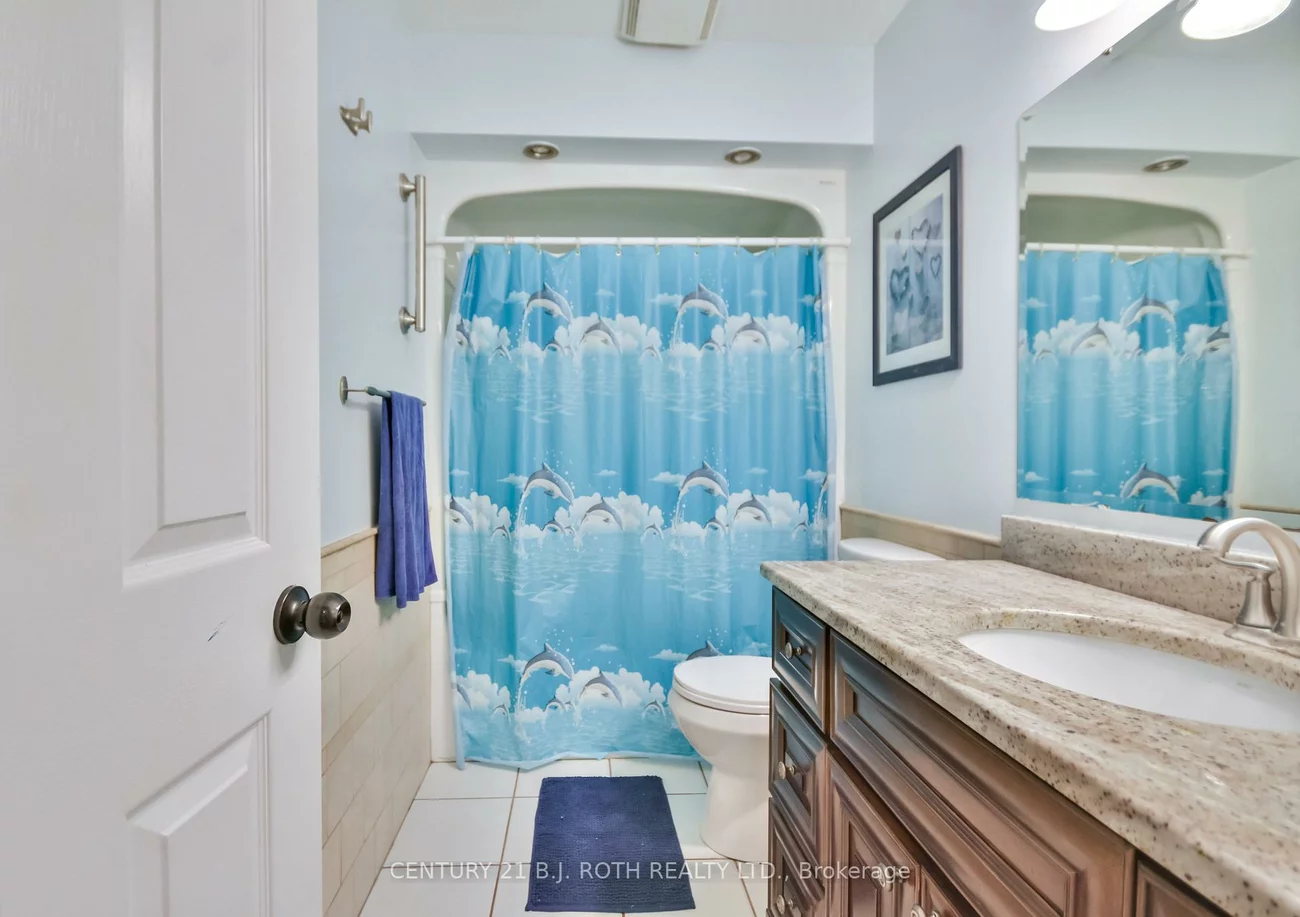 55, Bloxham, Bayshore, Barrie