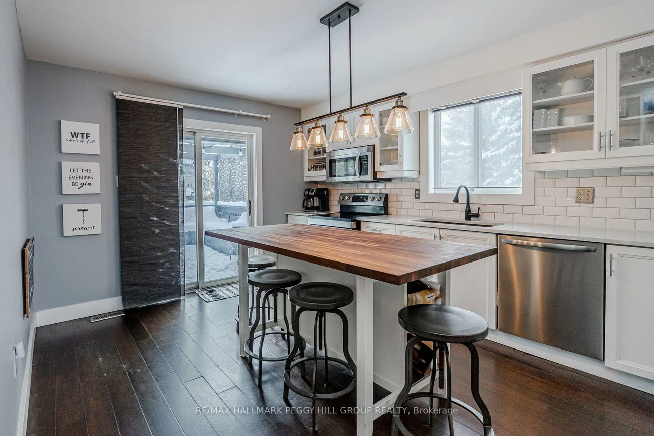 63, Mapleton, Holly, Barrie