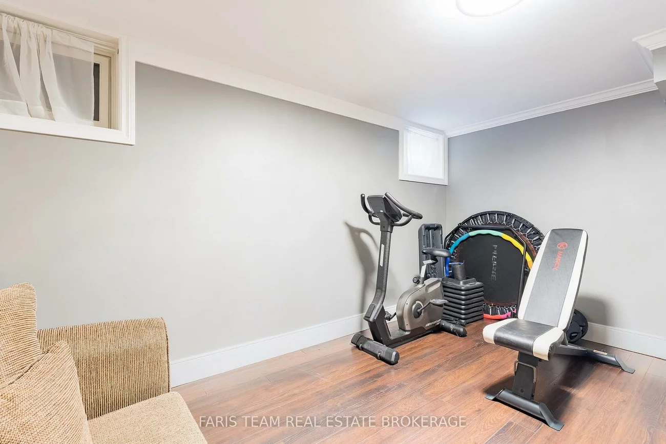 28, Raymond, Painswick South, Barrie