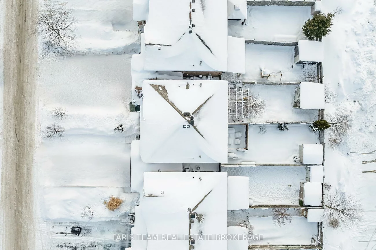 28, Raymond, Painswick South, Barrie