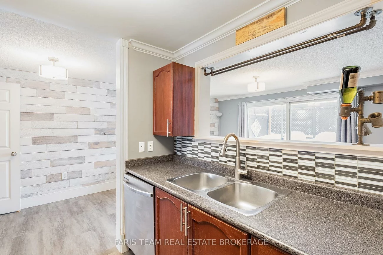 28, Raymond, Painswick South, Barrie