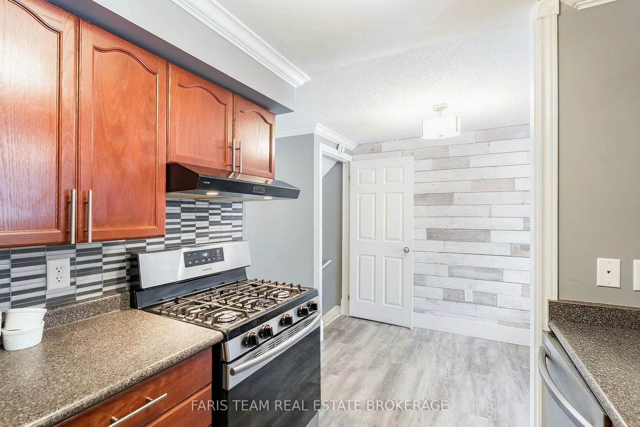 28, Raymond, Painswick South, Barrie