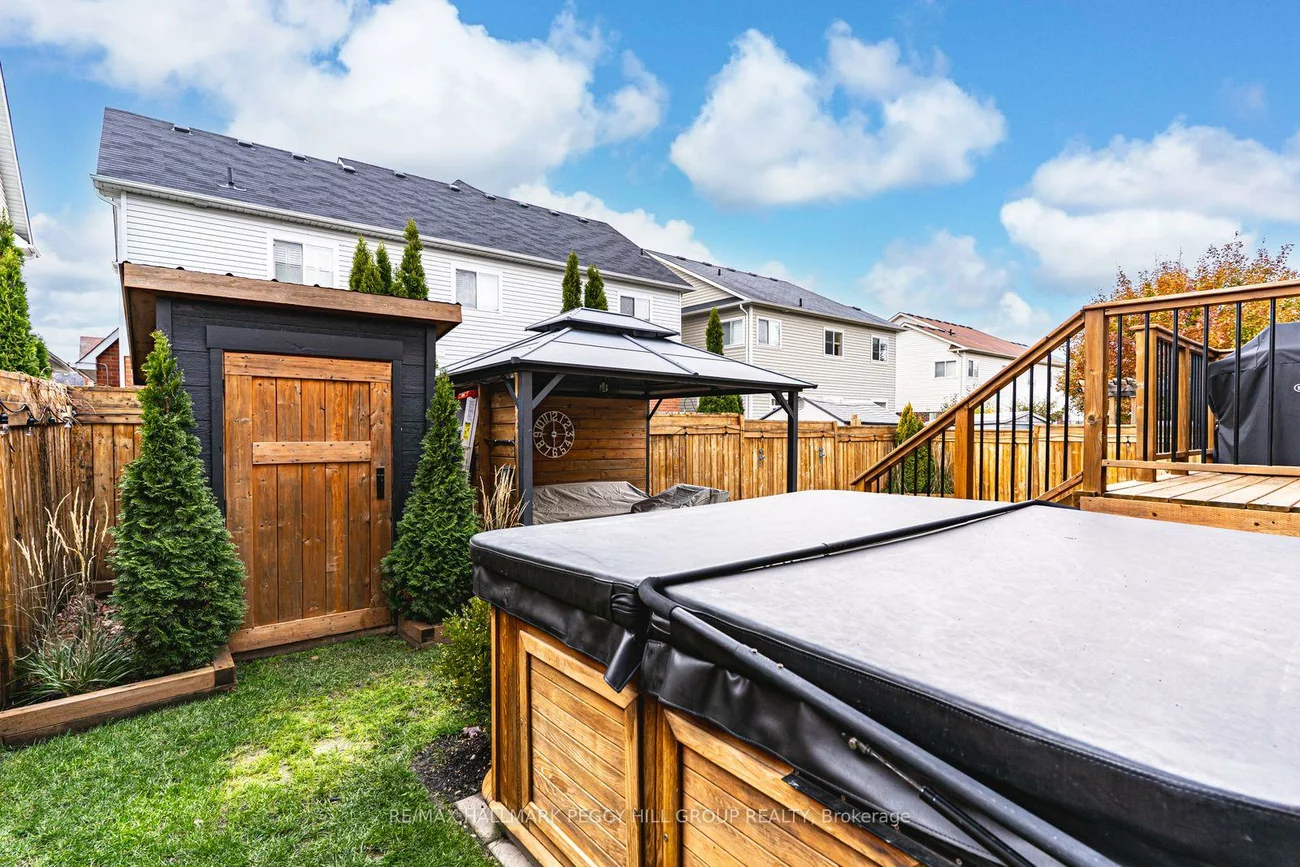 14, Regina, Innis-Shore, Barrie