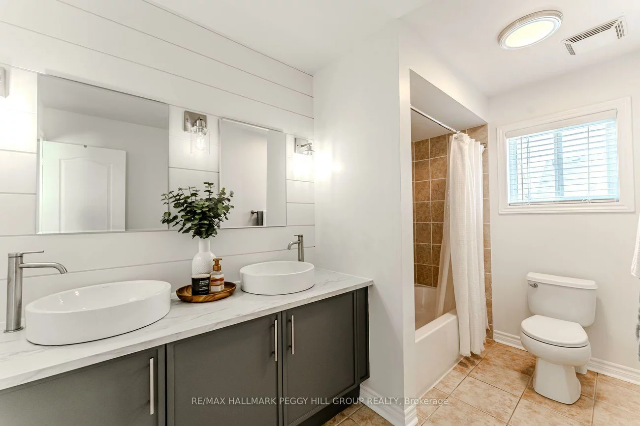 14, Regina, Innis-Shore, Barrie