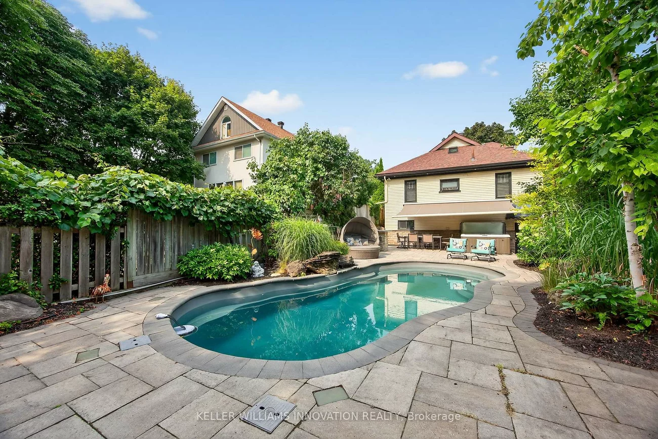 108, Owen, City Centre, Barrie