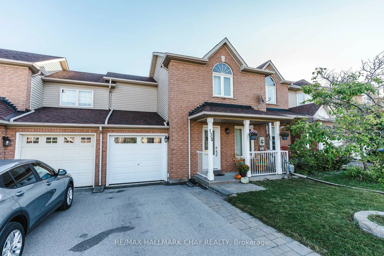 135, Trevino, East Bayfield, Barrie