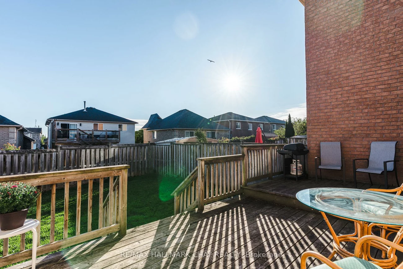 135, Trevino, East Bayfield, Barrie