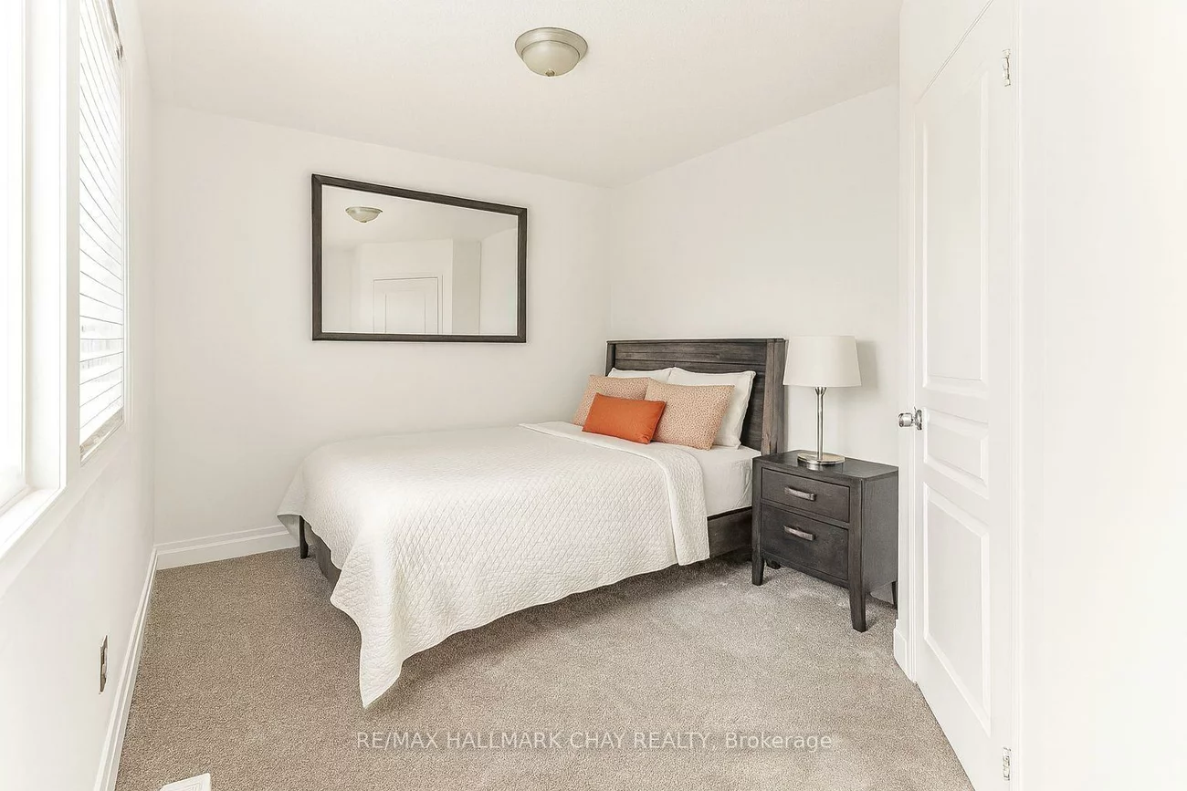 135, Trevino, East Bayfield, Barrie