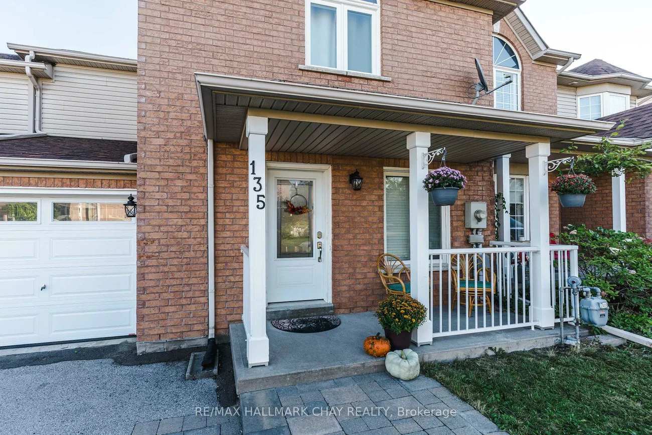 135, Trevino, East Bayfield, Barrie