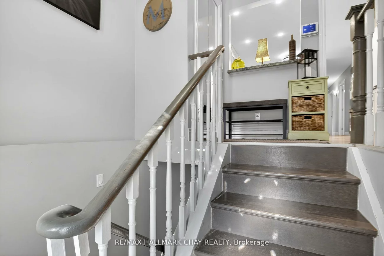 155, Maple, City Centre, Barrie