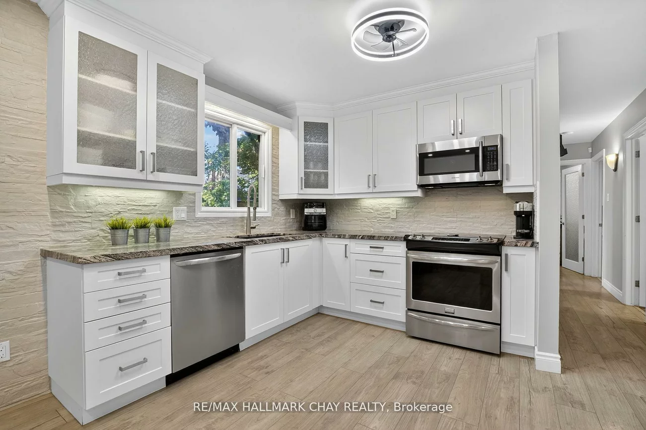 155, Maple, City Centre, Barrie