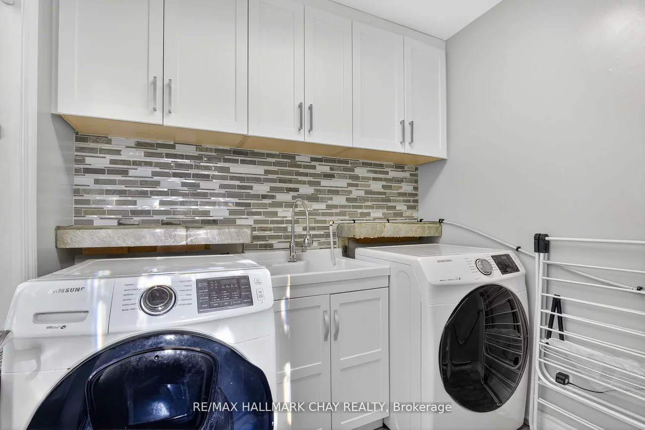 155, Maple, City Centre, Barrie