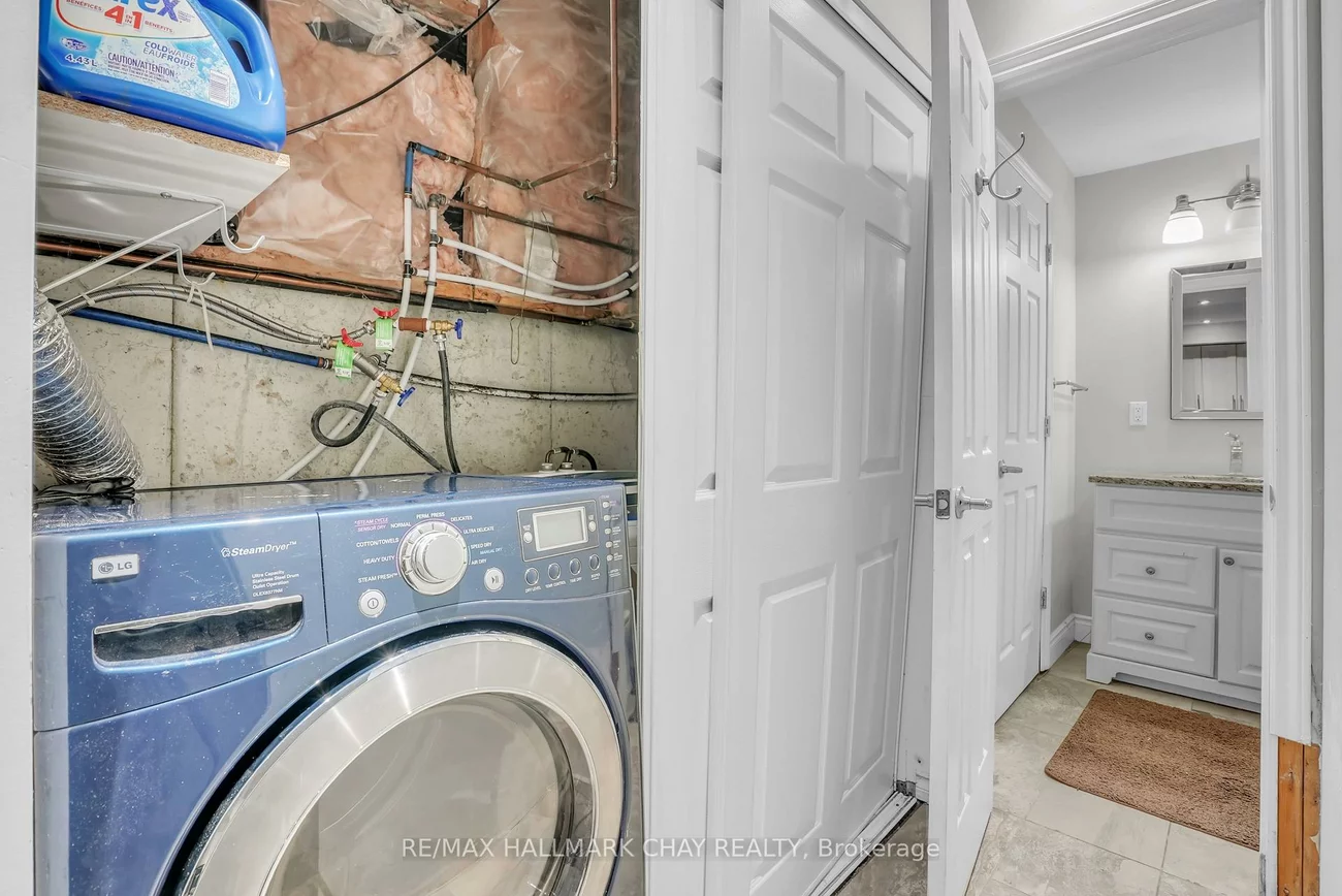 30, Rosenfeld, Grove East, Barrie