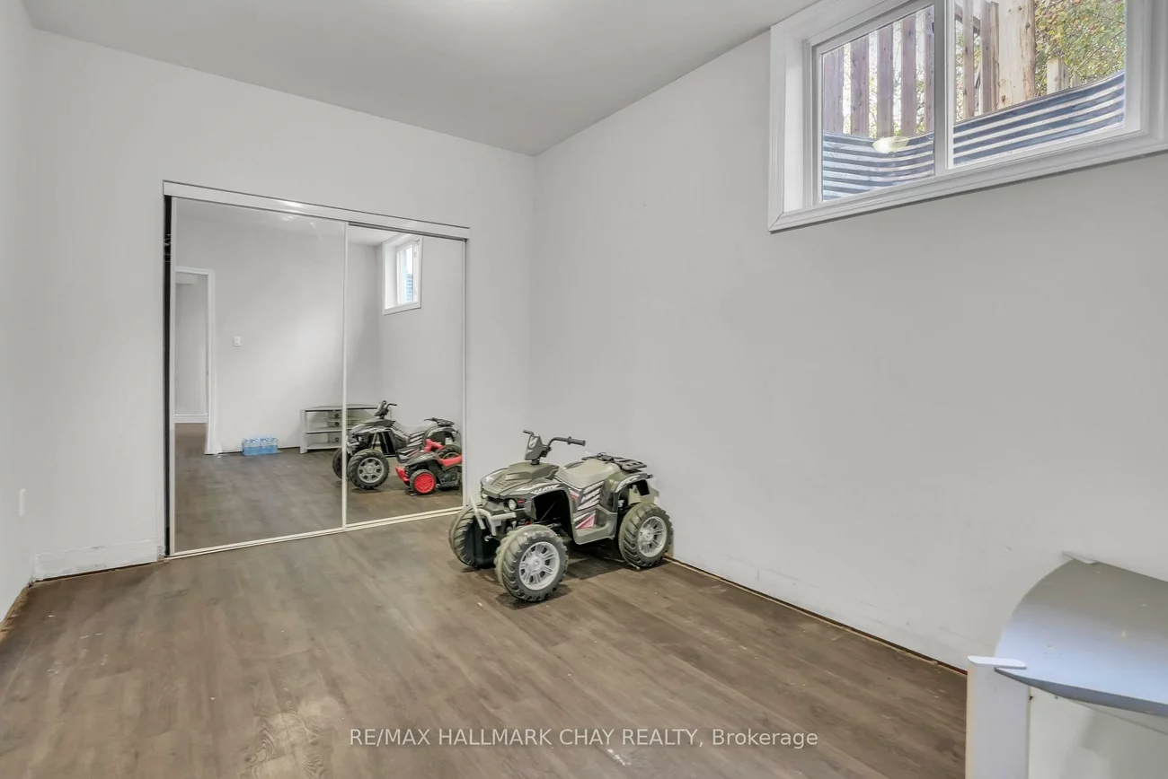 30, Rosenfeld, Grove East, Barrie