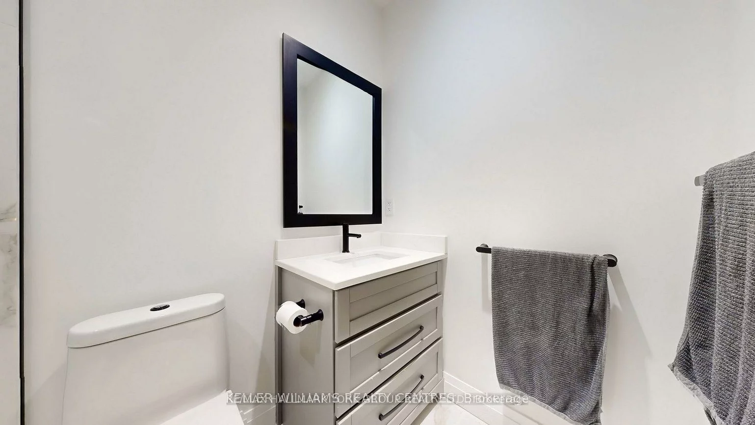 196, Marsellus, Holly, Barrie