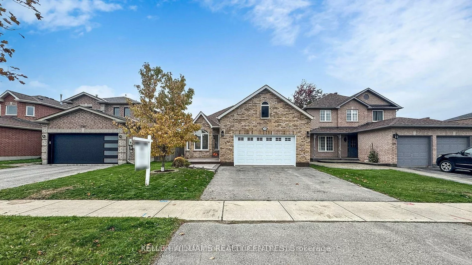 196, Marsellus, Holly, Barrie