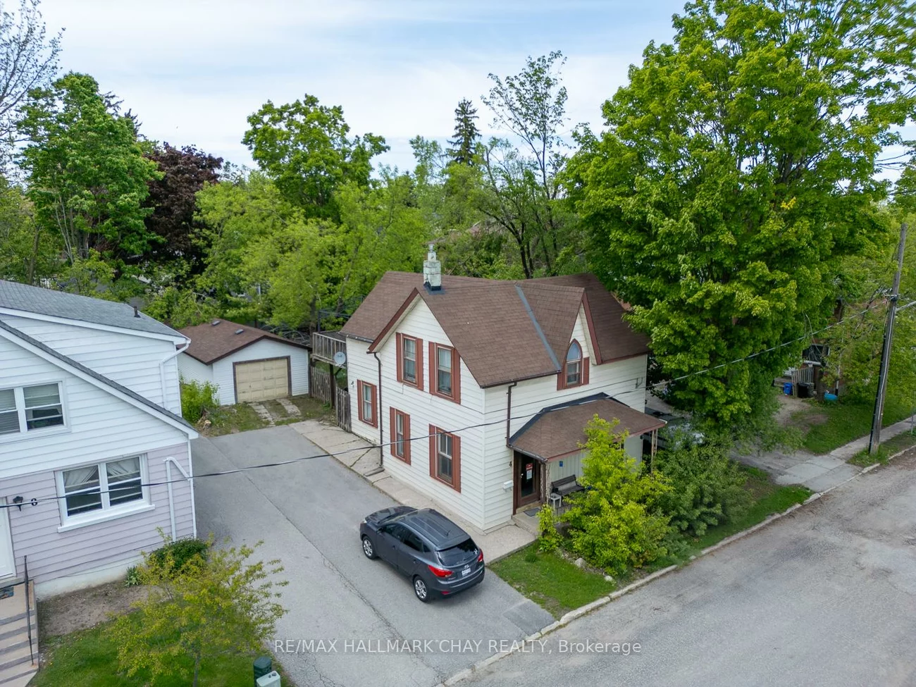 4, East, Wellington, Barrie