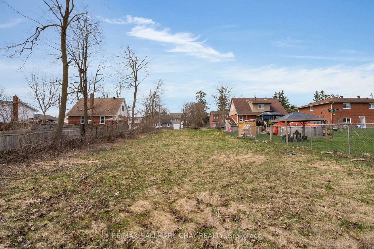 147, Peel, Wellington, Barrie