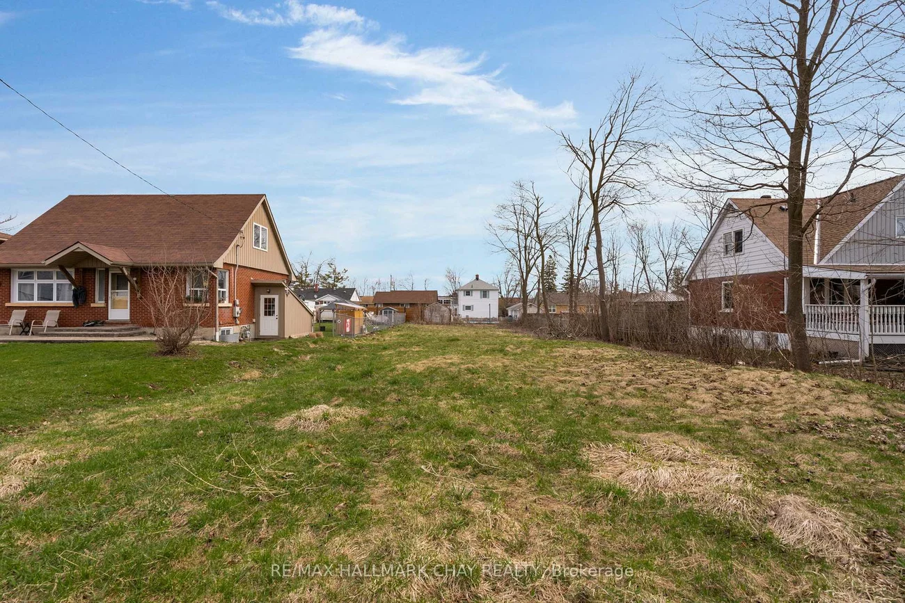 147, Peel, Wellington, Barrie