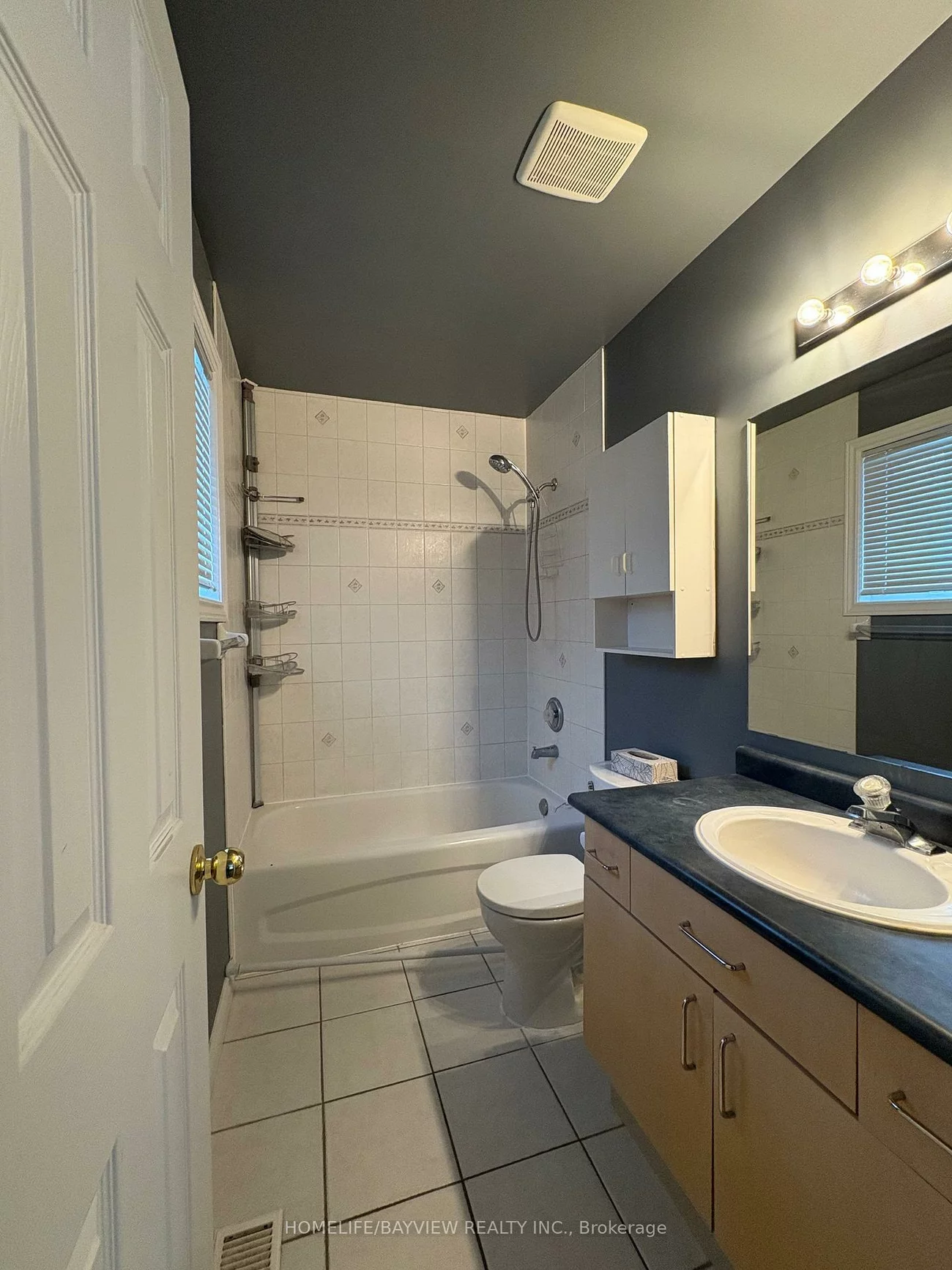 4, Quinlan, Georgian Drive, Barrie