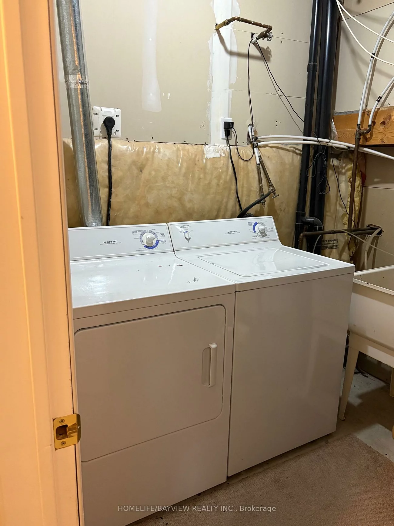 4, Quinlan, Georgian Drive, Barrie