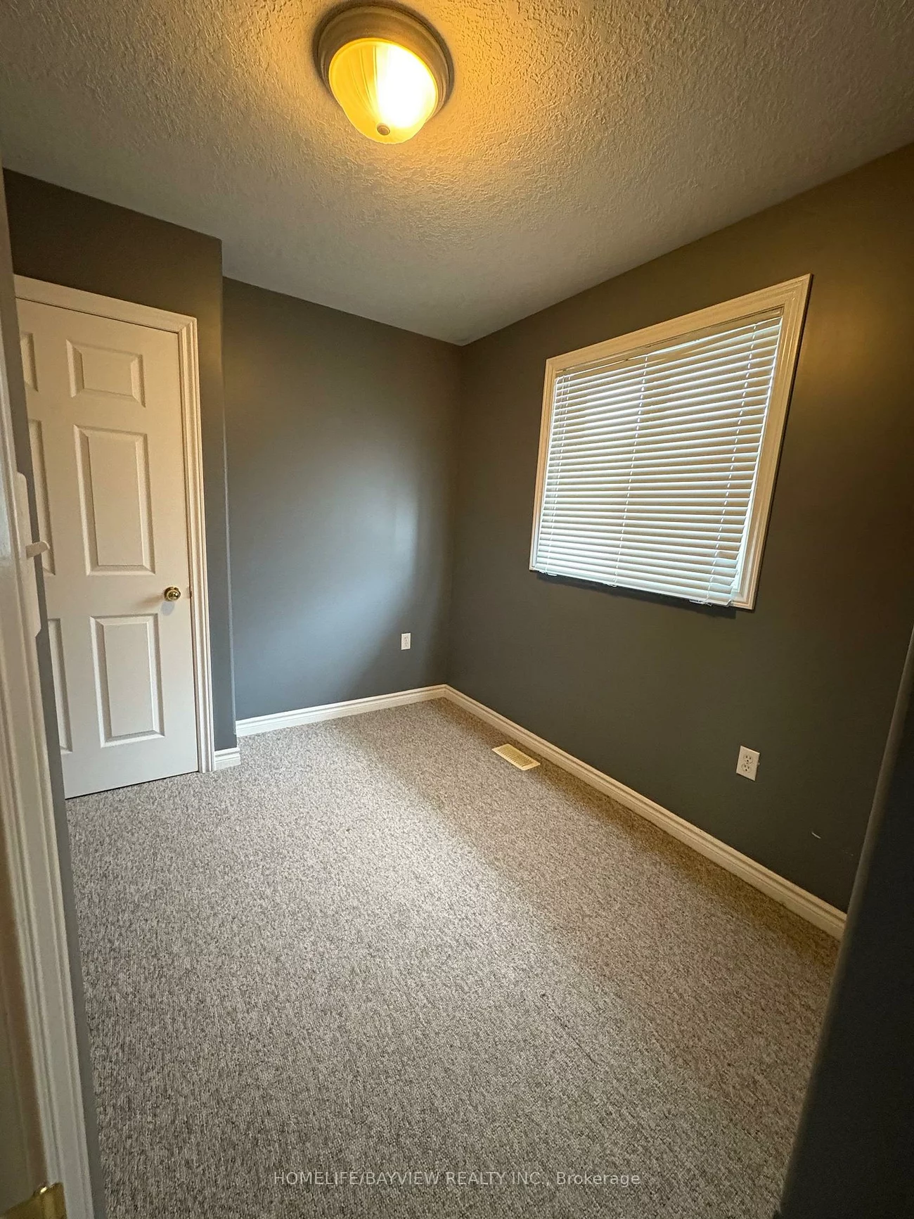 4, Quinlan, Georgian Drive, Barrie