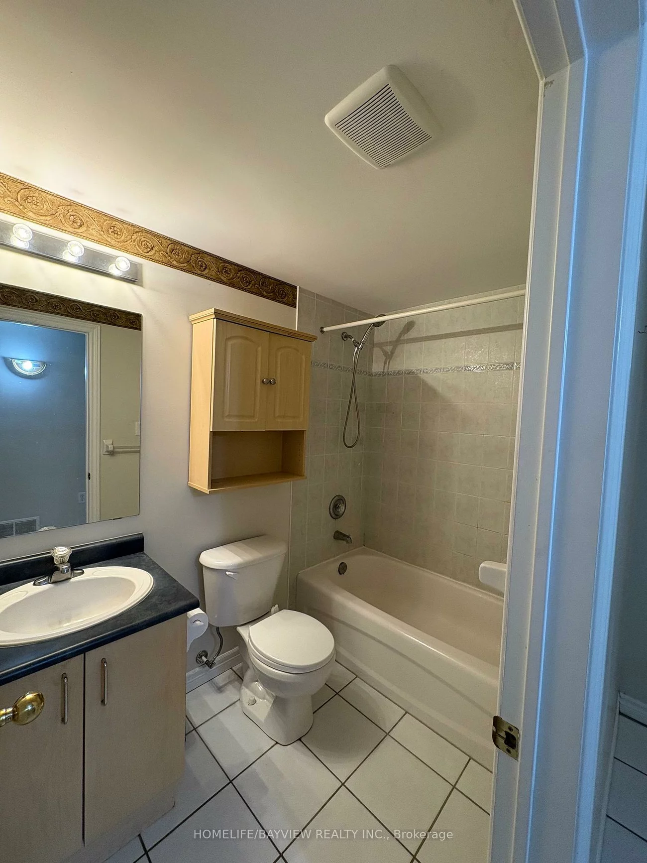 4, Quinlan, Georgian Drive, Barrie