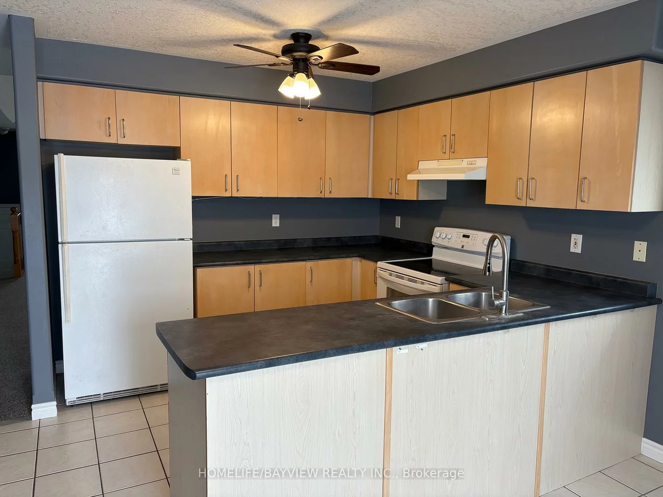 4, Quinlan, Georgian Drive, Barrie