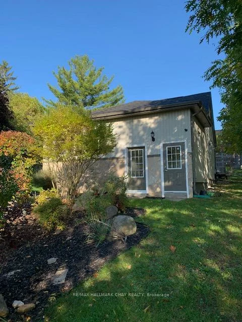 32, Grove, Queen's Park, Barrie