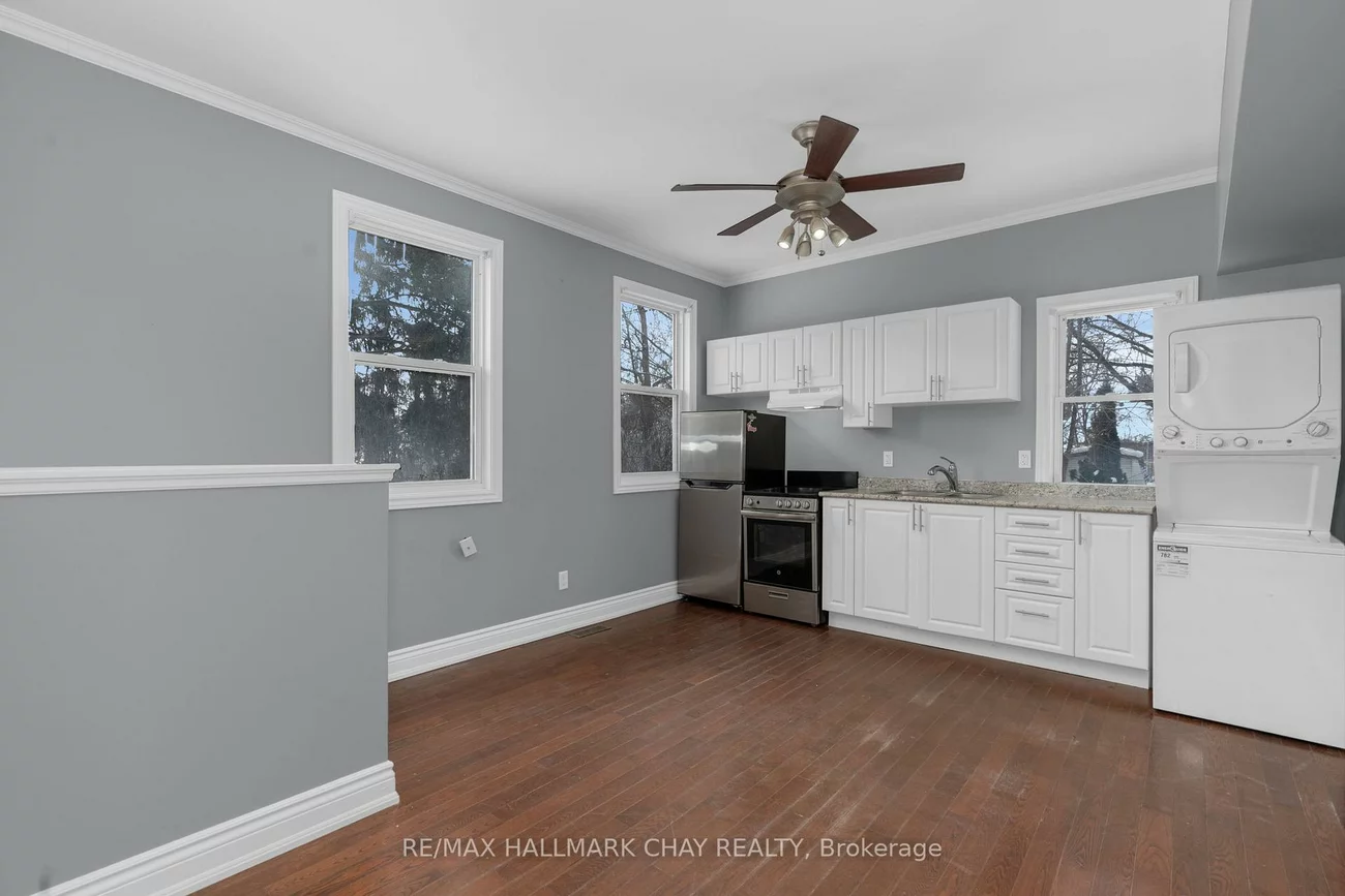 32, Grove, Queen's Park, Barrie