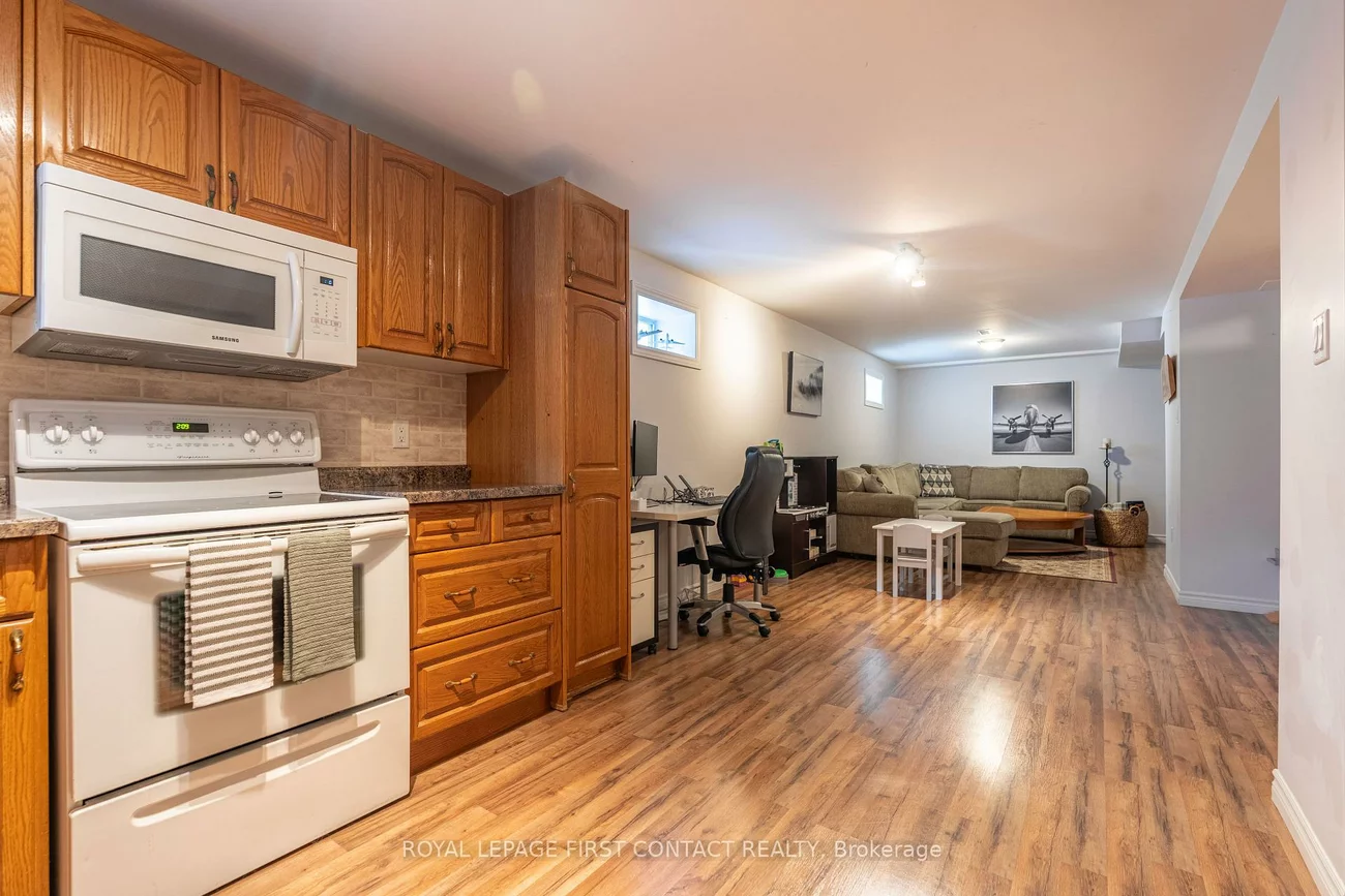 55, Chalmers, Painswick South, Barrie