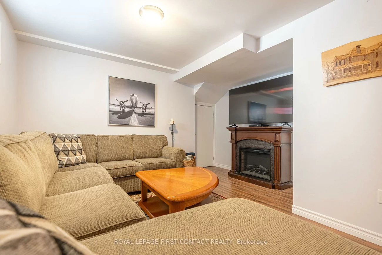 55, Chalmers, Painswick South, Barrie