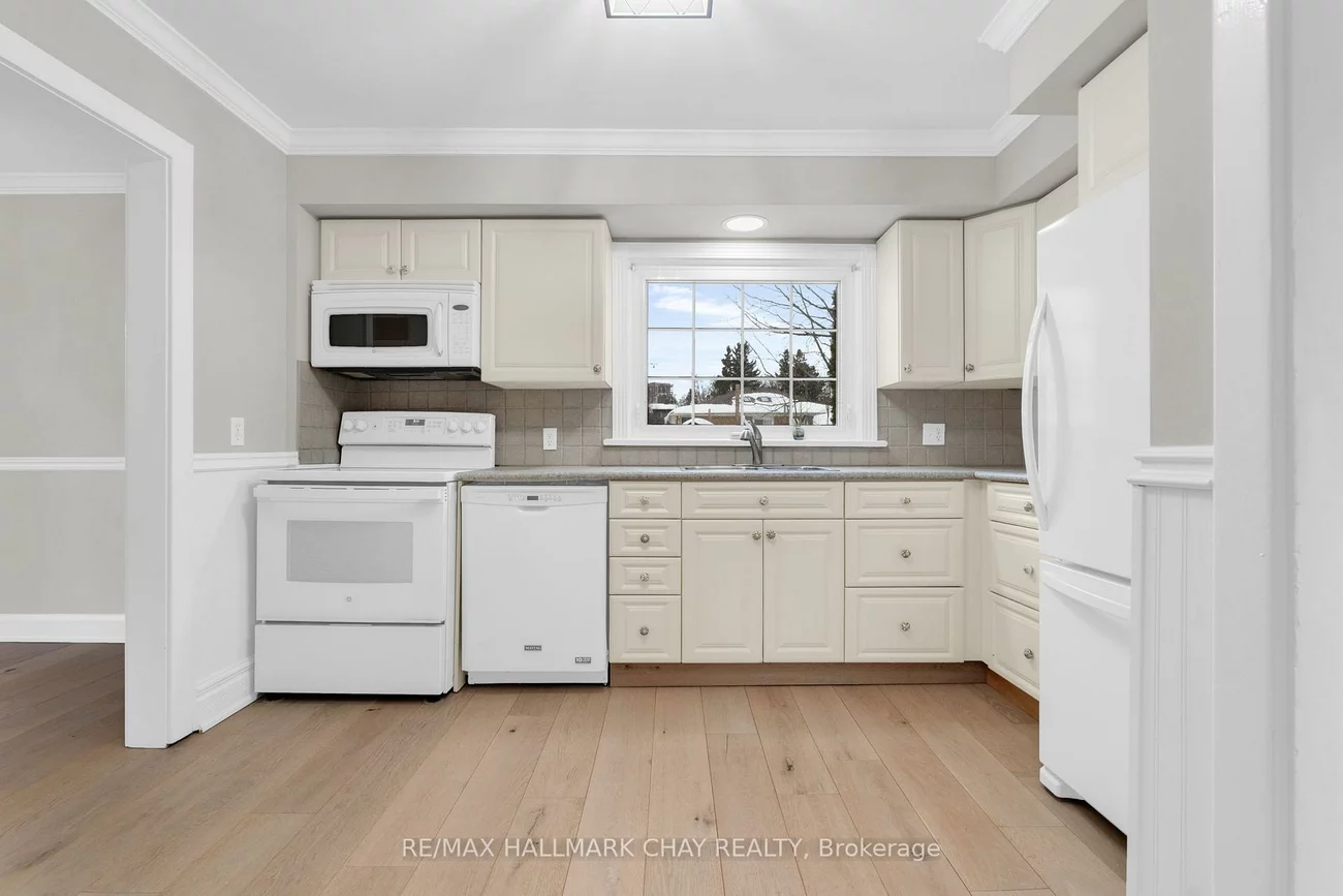 50, Newton, Wellington, Barrie