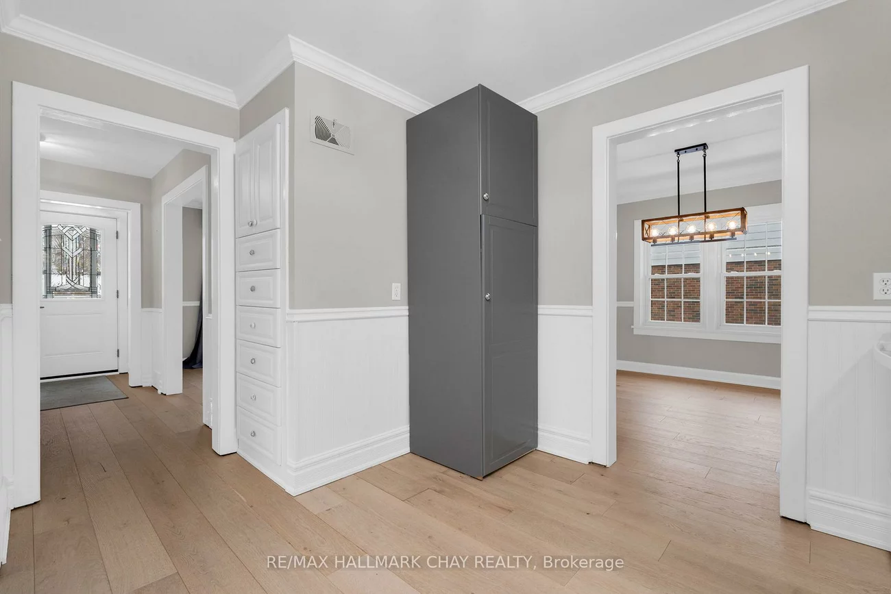 50, Newton, Wellington, Barrie