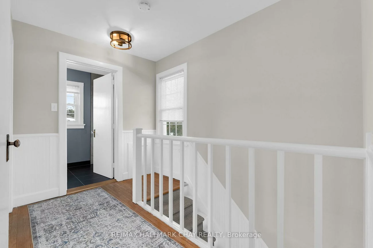 50, Newton, Wellington, Barrie