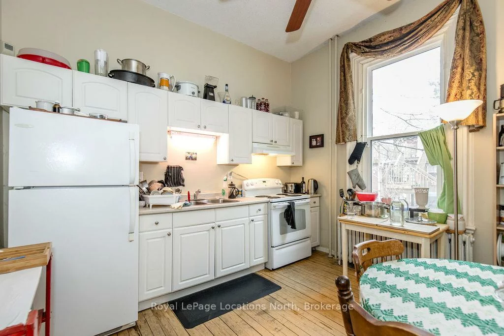 3, Peel, Wellington, Barrie