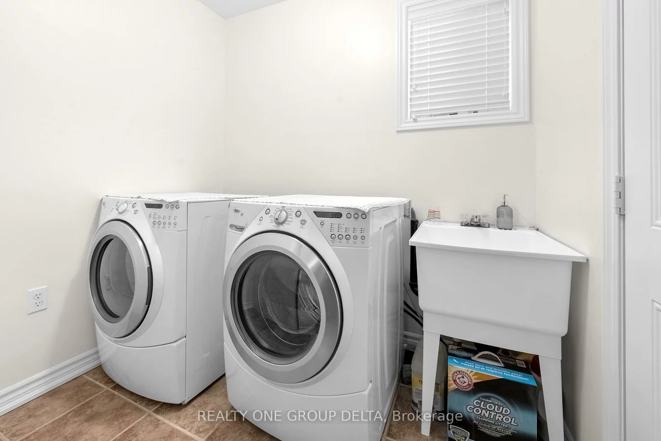 8, Charlemagne, Innis-Shore, Barrie