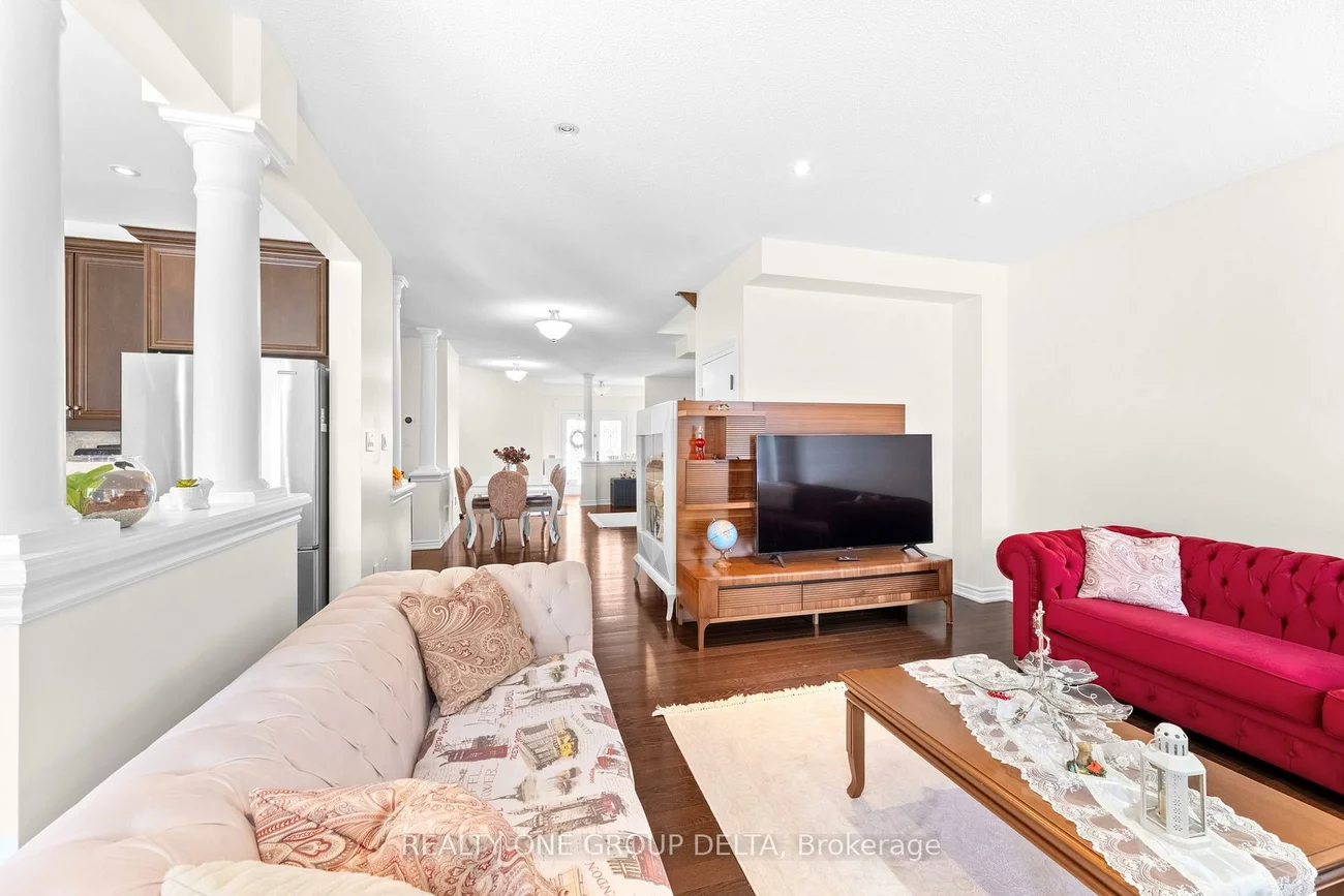 8, Charlemagne, Innis-Shore, Barrie