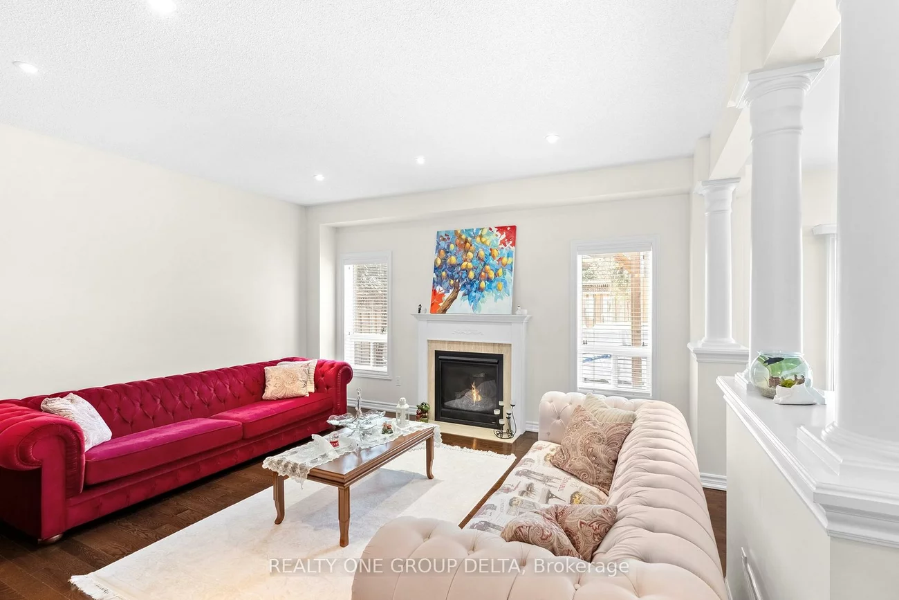 8, Charlemagne, Innis-Shore, Barrie