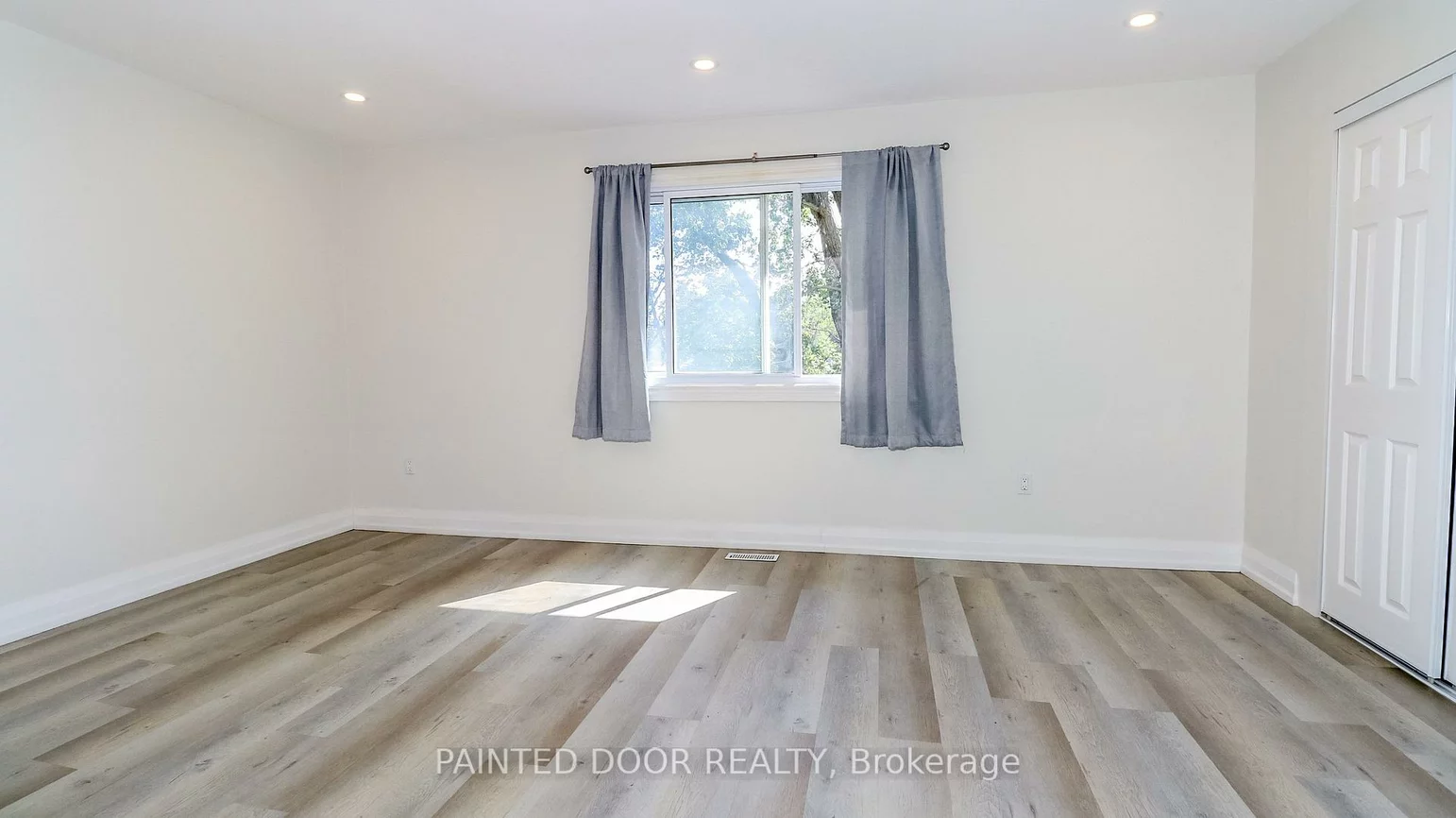 33B, Cundles, Cundles East, Barrie